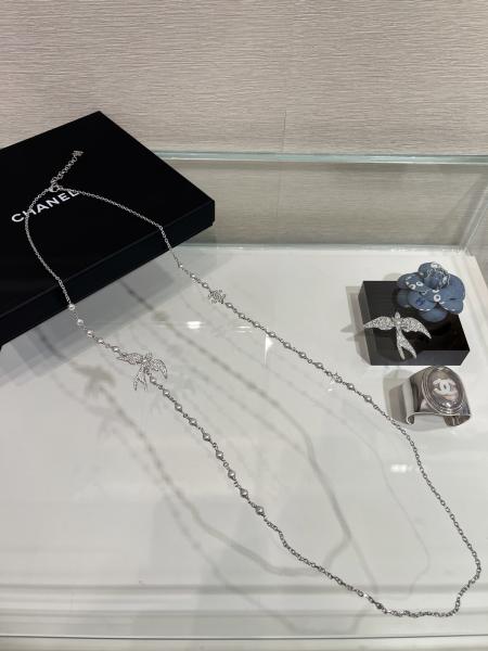 Silver Bird Crystal Pearl Necklace With Double C Design 90-100cm Adjustable Length