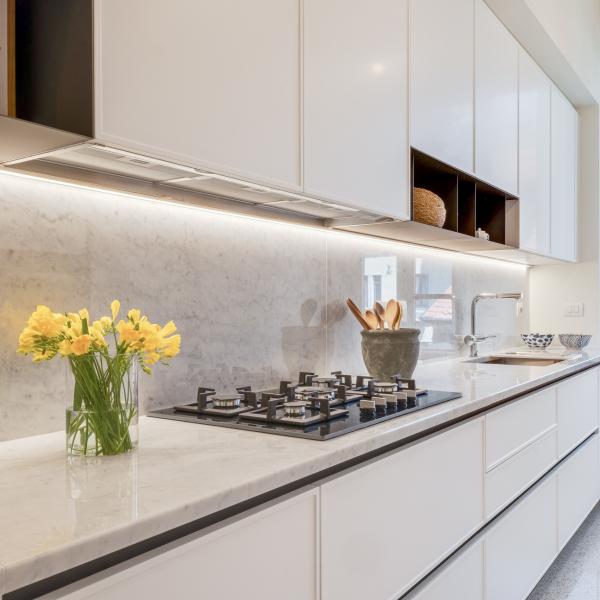 Modern Matte White Wooden PVC Kitchen Cabinets With Sink