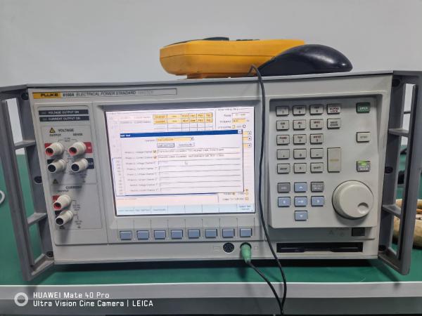 Fluke 6100A 1000 V / 20 A Electrical Power Quality Calibrator Multi Function