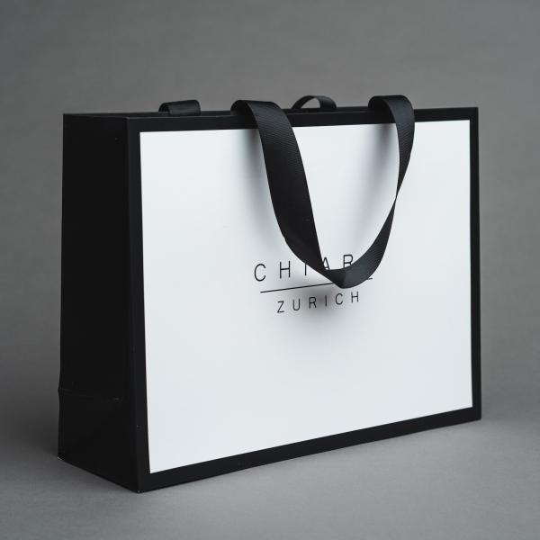 Customized Matte Black Paper Gift Shopping Bag for Retail of Handmade Luxury Items