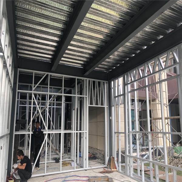 Modern 200m2 6 Rooms 2mm OSB Board Light Steel Prefab House