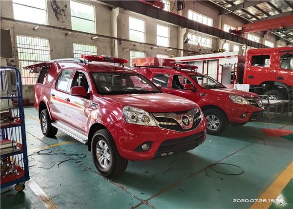 Carro de bombeiros pequeno do recolhimento da névoa da água do tamanho 2950KG com o tanque de água 300L
