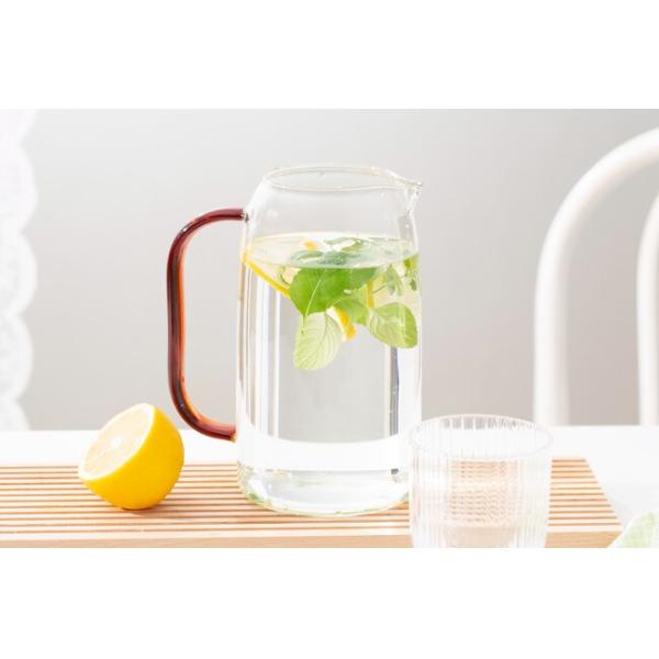 Heat Resistant Borosilicate Glass Water Pitcher 1600ml 56 Oz With Amber Handle