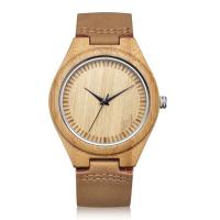 La coutume en bois de montre d'érable naturel possèdent le logo avec le bracelet en cuir véritable