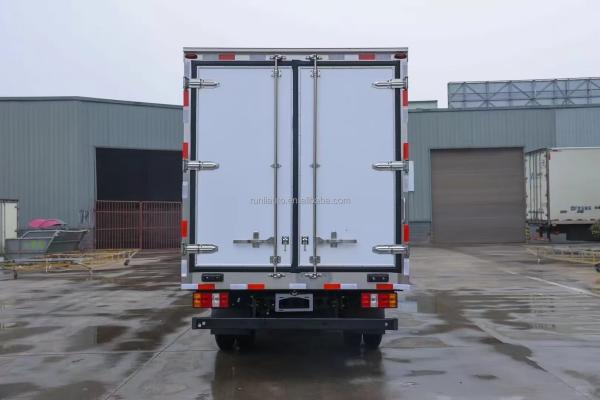 Camion frigorifique JMC 4X2  Camion congélateur Camion réfrigérateur