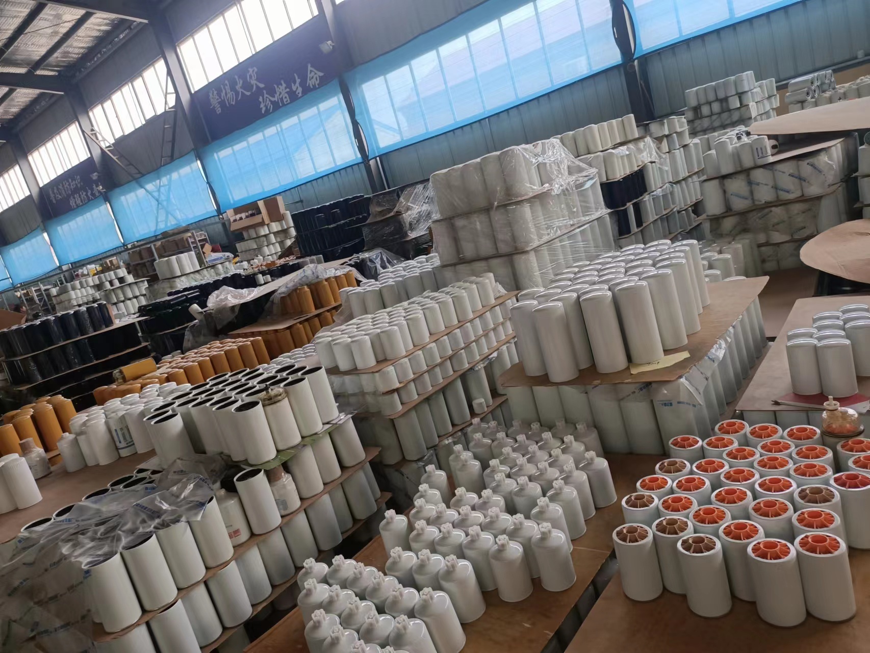 P628802 Home / Car HV Filter Paper OEM Size For Truck Engine
