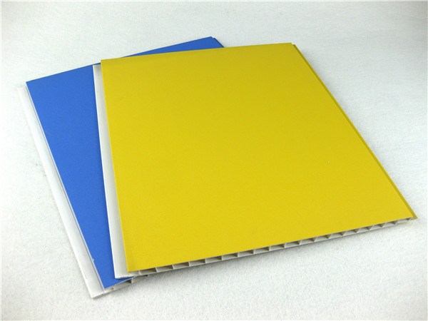 Прокатанные желтым цветом панели потолка ПВК, панели крыши ПВК изоляции жары