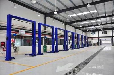 Construções de aço pré-fabricadas da oficina com a parede do painel de sanduíche das lãs de vidro