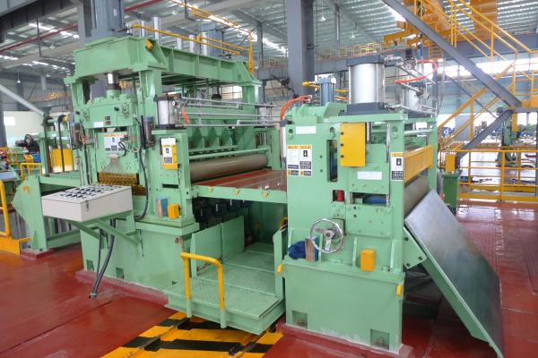 Decoiler Flying Shear Cutting Machine