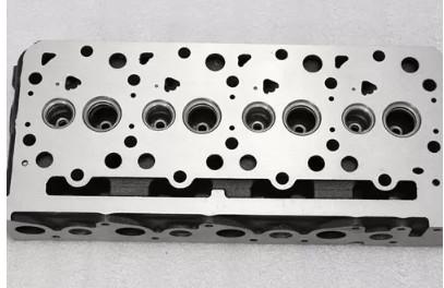 Casting Iron Material Kubota V2203 Cylinder Head OEM For Truck Tractor