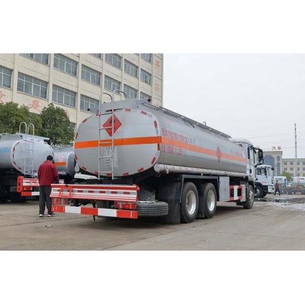 Howo 8X4 6X4 Caminhões-tanque de petróleo essenciais para projetos de obras públicas e socorro em desastres