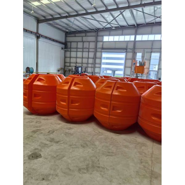 Hot Galvanised Cylinder Shape Corrosion Resistant HDPE Pipe Floater for Marine Applications