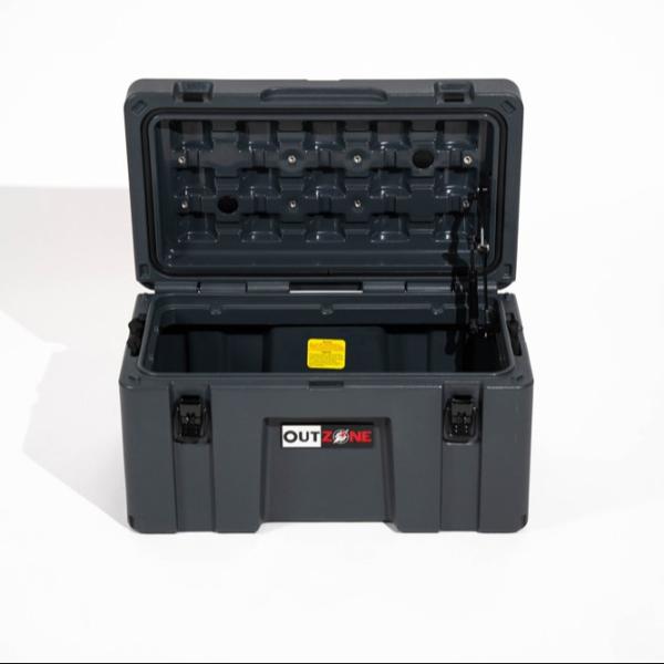 LLDPE シェル 頑丈な収納ケース パーソナライズド 防塵 V7 53L