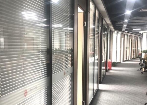 Única altura vitrificada de alumínio 2700mm da separação de vidro 3000mm