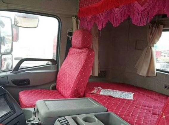 210hp Dongfeng Cummins Used Tractor Units Left Hand Drive Euro V Emission