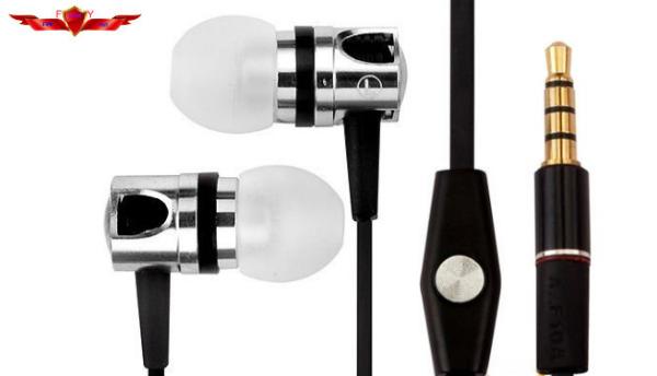 Wholesale 1.20M 3.5MM Wired HD Sound Performance Earphone With MIC For Samsung Galaxy S5