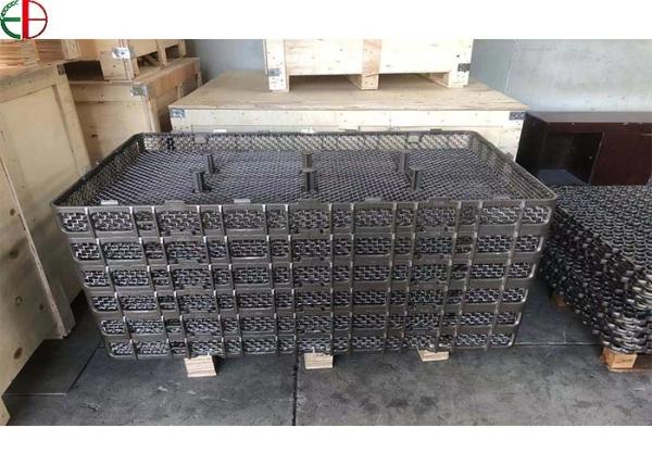 O investimento ISO9001 moldou dispositivos elétricos do tratamento térmico das cestas das bandejas
