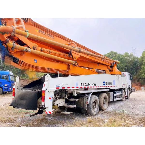 Zoomlion 56m Дизельный двигатель дистанционное управление Бетонный насос аксессуары в белом и оранжевом цвете