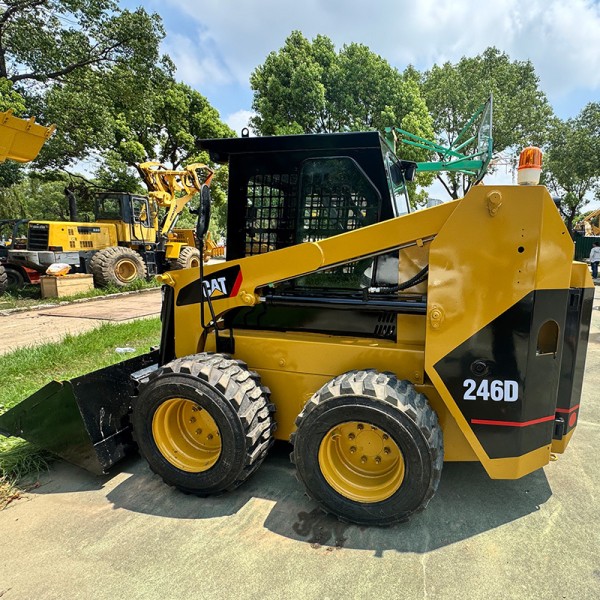 Small Second Hand Wheel Loader  Cat 246D Skid Steer Loader 55kw