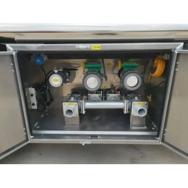 Heavy-Duty Sinotruk Shandeka 28-32m3 Diesel Fuel Tanker Truck