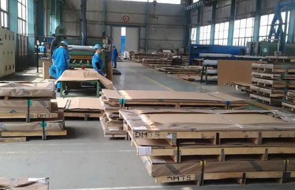 ASTM SUS304 Stainless Steel Coil 8K Surface Hot Rolled 9mm