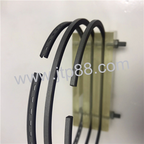 Cast Steel Engine Piston Rings DB58 For Excavator Spre Parts 65.02503-8058 Korea Daewoo