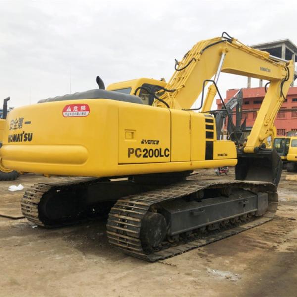 Excavateur Komatsu PC200-6 en bon état avec soupape hydraulique et pièces originales