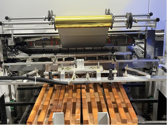 PRY-95 Automatic Servo Multicolor Hot Foil Stamping Machine for Paper with Motor