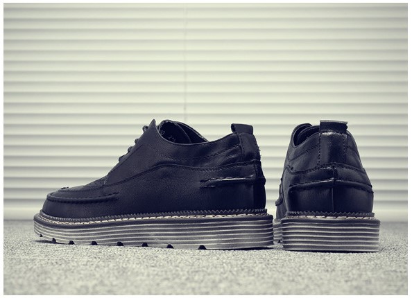 Ретро тапки Brogue Breathable кожаных людей сшили усиленный