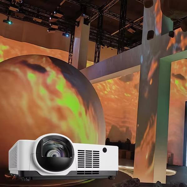 Projecteur laser à courte portée de 7500 lumens pour projection immersive, système visuel holographique expérience salle de technologie numérique