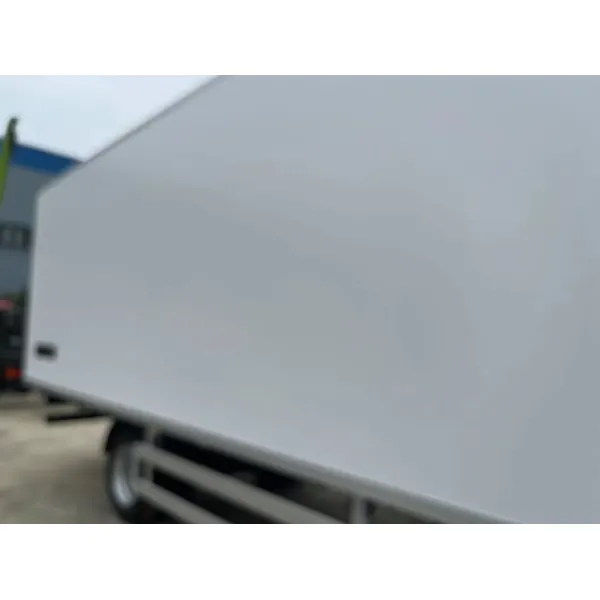 18t Isuzu Refrigerated Truck for Efficient Seafood Shipping 18t Isuzu 4X2 Refrigerated Truck Seafood Transport Truck Insulated Truck Fresh Meat Transport Truck