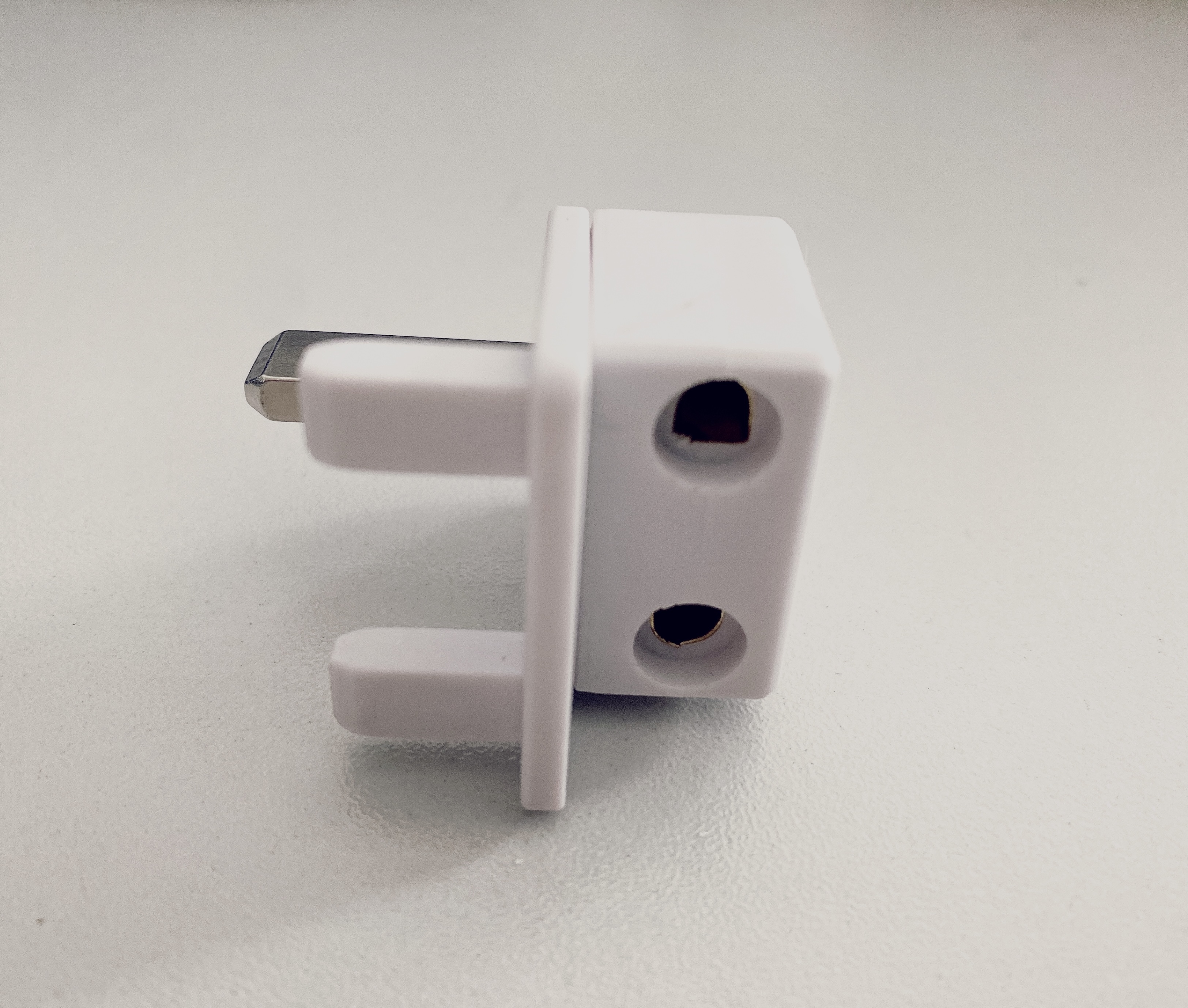 Conductive PVC Grounding Adapter with Multi-Socket Compatibility for Earthing Bed Sheets