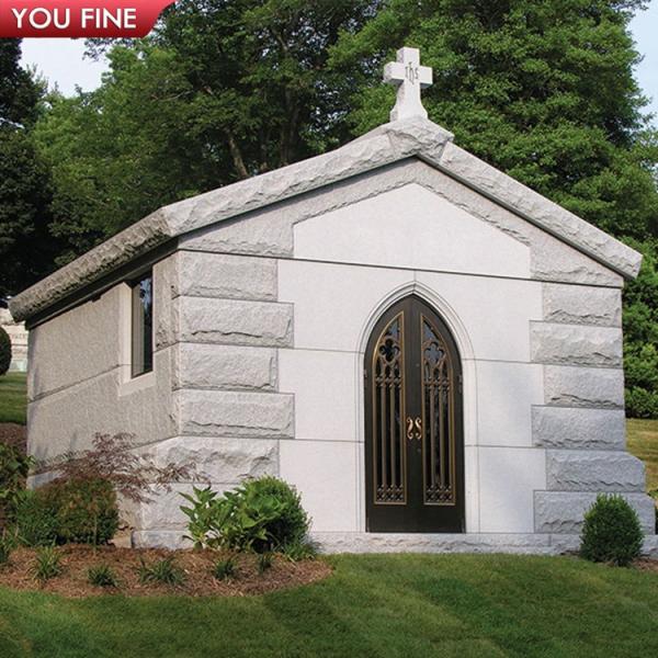 Outdoor Large Luxurious American Big Size Granite Family Mausoleum with Bronze Horse Statue