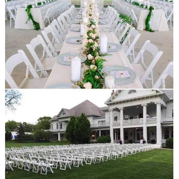 Белый стул свадьбы складчатости смолы нанимает на открытом воздухе событие 44x43x78cm гостиницы лужайки