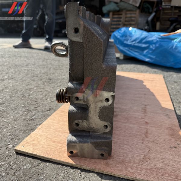 Excavator Part 3967458 For 6BT5.9 Diesel Engine Cylinder Head