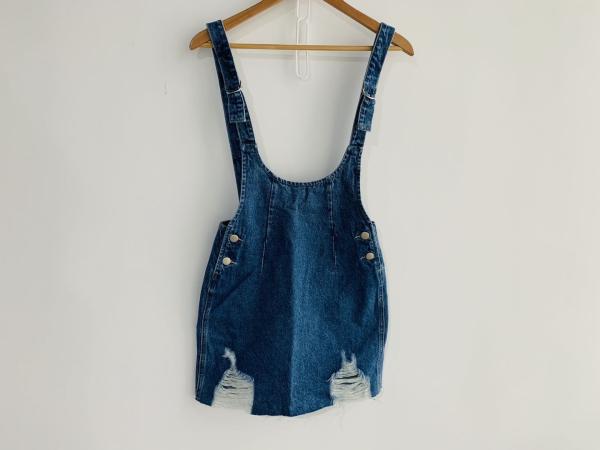 Fashionable Ladies Denim Skirt , Light Wash Denim Suspender Skirt For Women