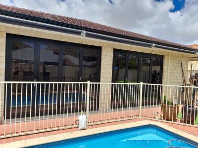 Manual Automatic Open Powder Coated Bifold Doors Aluminium For Home