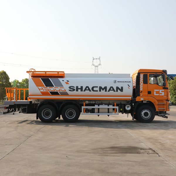 SHACMAN H3000 Water Tanker Truck 6×4 For 40-60km/h Full Load Operation