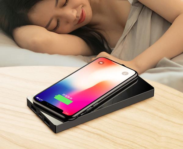 Dual Ports Wireless Charging battery Bank 20000mah For Power Supply
