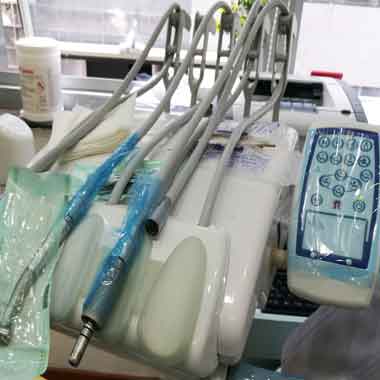 Устранимый защитный медицинский заграждающий слой с липким и не липким краем