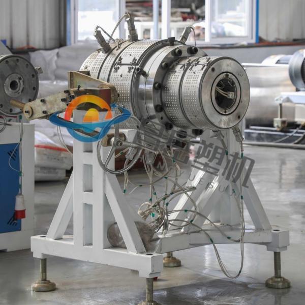 One Feed PVC Plastic Water Supply Pipe Making Machine Full Intermeshing Engagement System