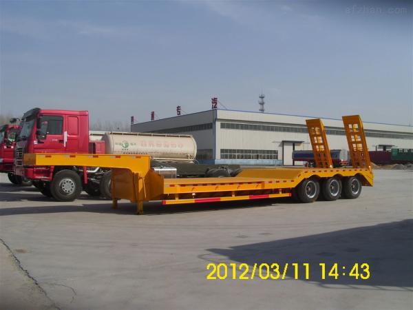 Gooseneck Low Bed Semi Trailer With Air Ladder , Lowbed Semi Trailer