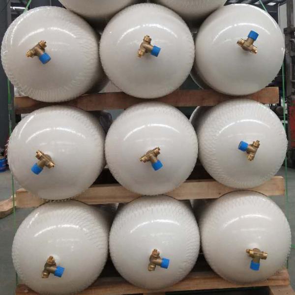Moncombustible/Nontoxic High Pressure Steel CNG Cylinder 000 Pieces for One Year