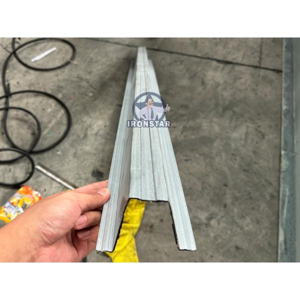 Máquina formadora de perfiles Omega para acero galvanizado, puerto de exportación Tianjin