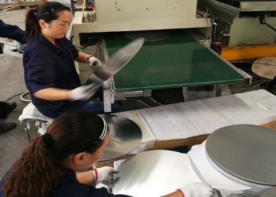 Diâmetro de alumínio redondo dos discos 100mm da bandeja 3003 da pizza do Cookware nenhuma superfície do tratamento