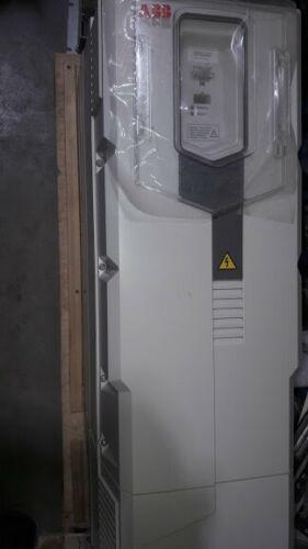 ACS580-01-105A-4+B056 NEW ORIGINAL, 3 PHASE 380-500 VAC INPUT 500 HZ MAX OUTPUT FREQUENCY.55 kW I2n 105 A.