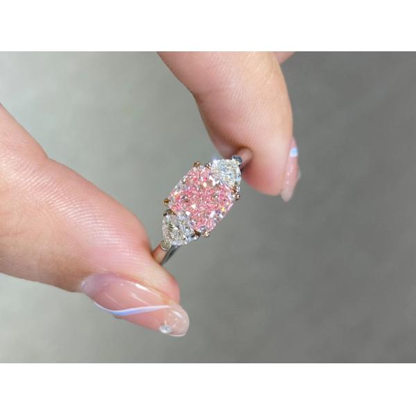 1.76CT Синтетический Вишневый Розовый ЦВД Алмазные Кольца Подушка Нарезанная В 18k Белое Золото