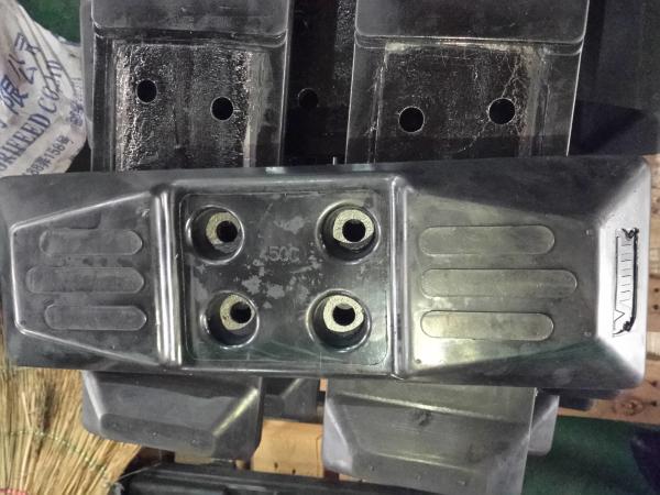 Easy Attaching Excavator Rubber Pads 154-450C Pitch 154mm Double Roles