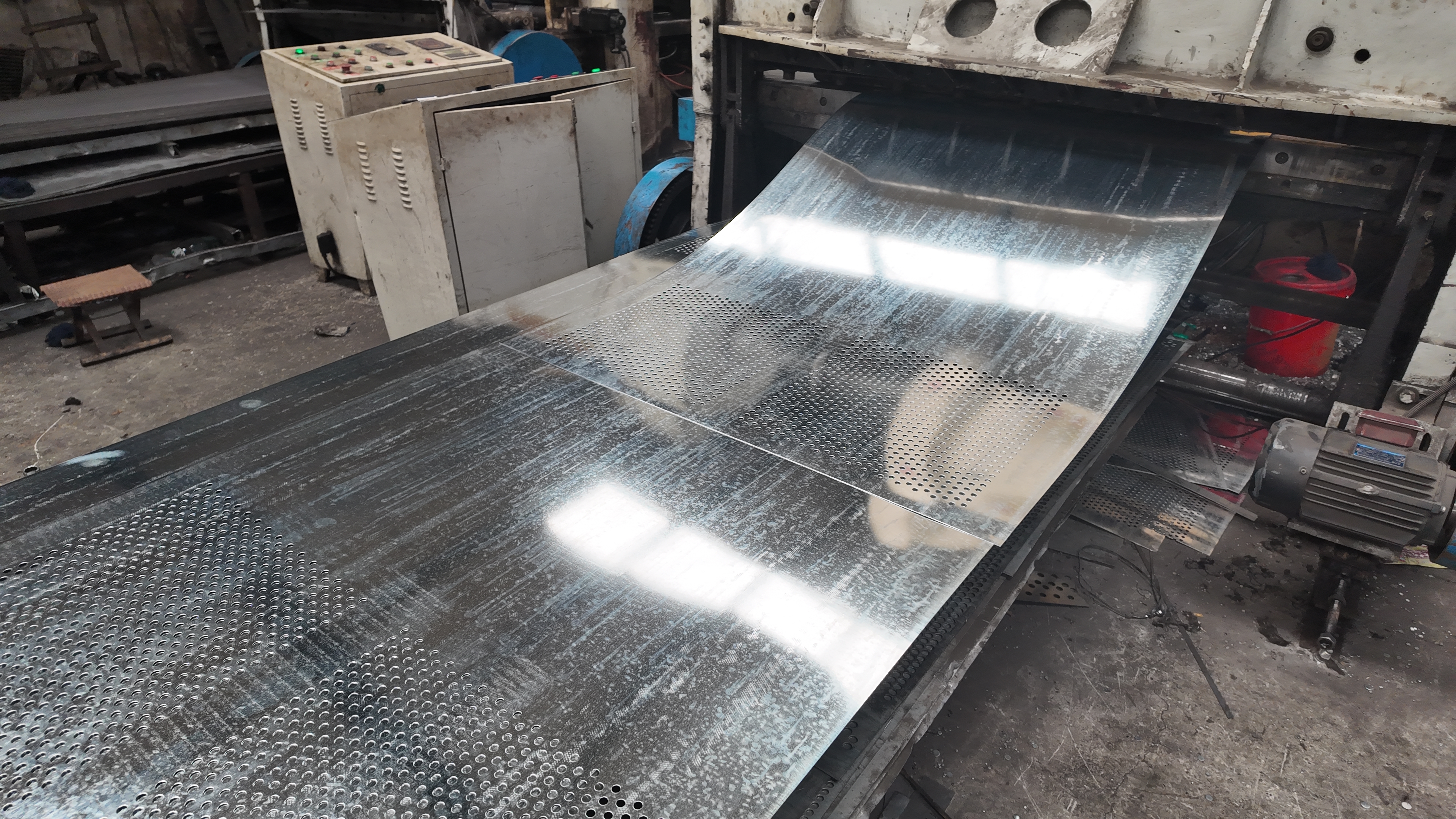 All Material Perforated Metal Coil Large Stock Custom Perforated Sheet Roll