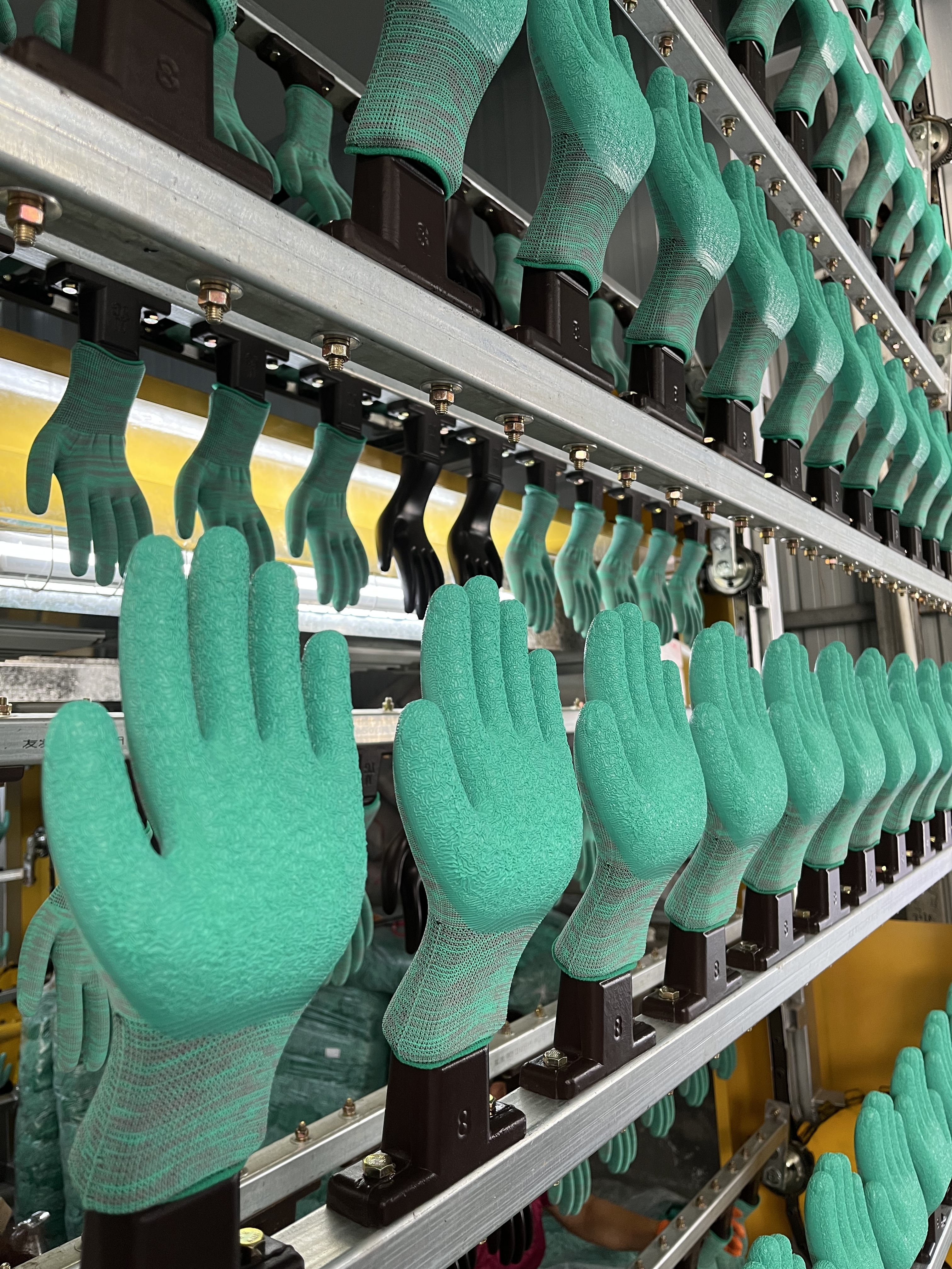 PLC Control Latex Dipping Machine 220V Or 380V Nitrile Gloves Manufacturing Machine